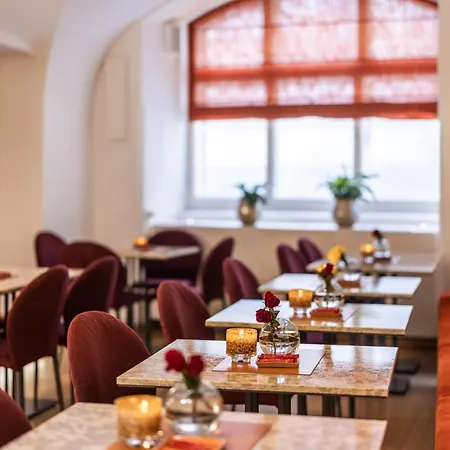 Boutiquehotel Amadeus Otel