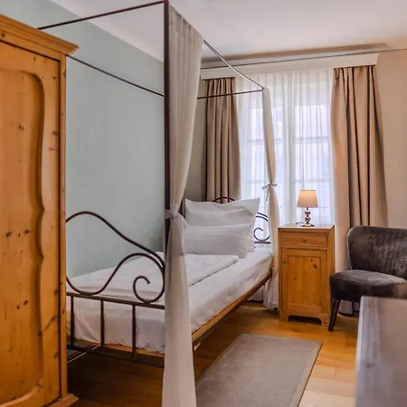 Boutiquehotel Amadeus Otel