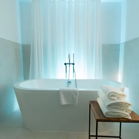 Boutiquehotel Amadeus Hotell 4*