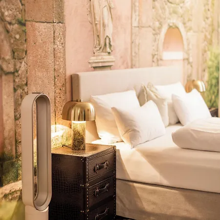 Boutiquehotel Amadeus Otel 4*