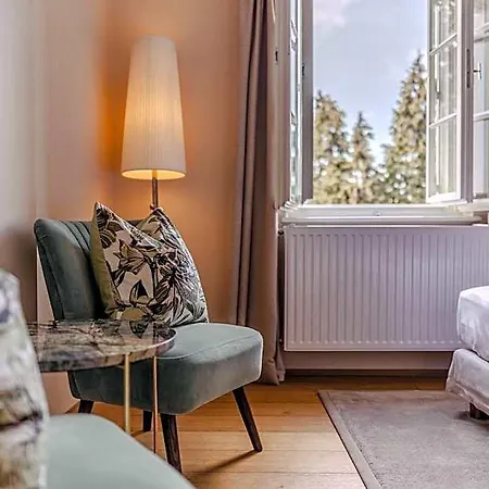 Boutiquehotel Amadeus Hotell 4*