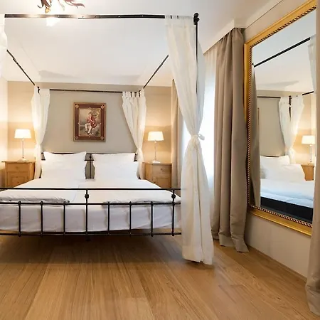 호텔 Boutiquehotel Amadeus 4*