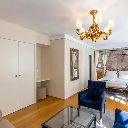 Hotel Boutiquehotel Amadeus 4*