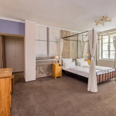 Boutiquehotel Amadeus Otel 4*